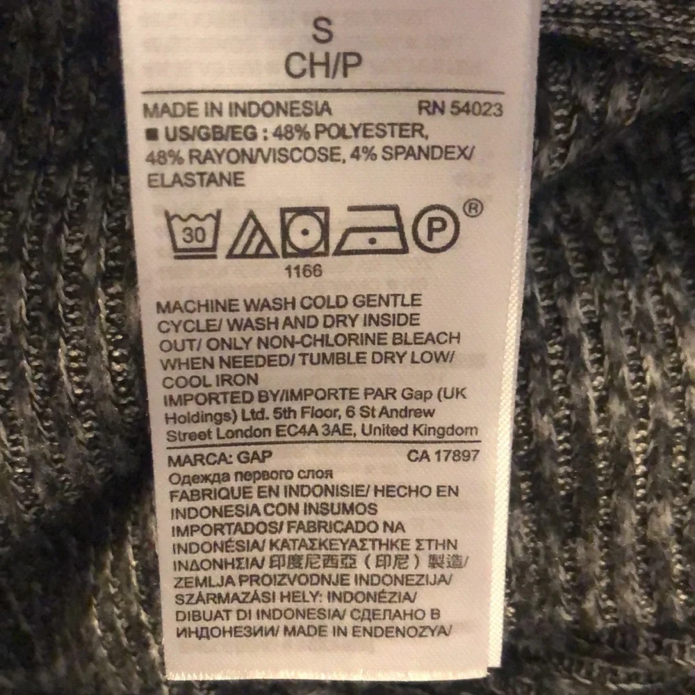 GAP bunched neckline